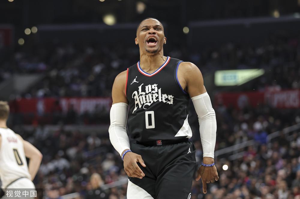 果断出手 果断出手